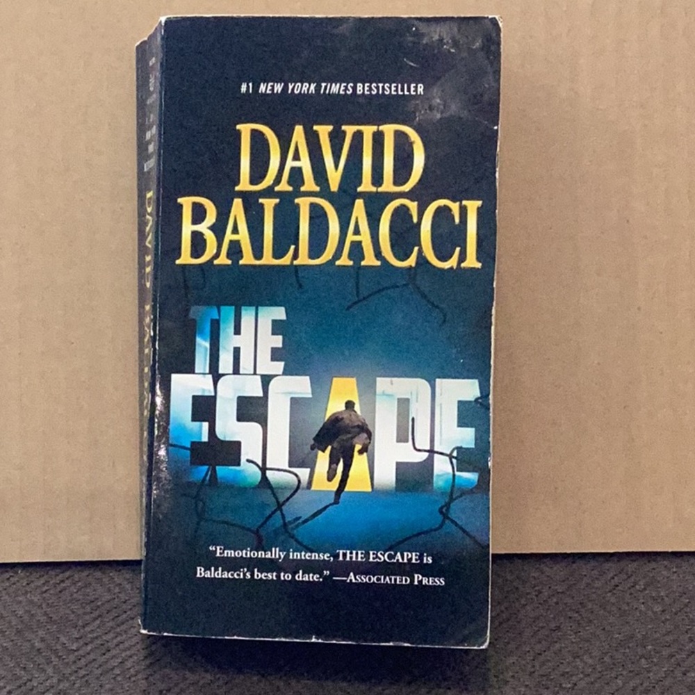 5/$20 ‘THE ESCAPE’ Thriller Book - by David Baldacci Soft Cover